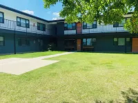 Lovely Designer 1 Bedroom with Free Parking