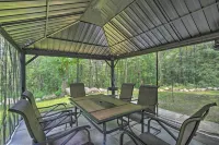 Cozy Great Barrington Home ~ 1 Mi to Ski Resort!