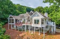 Million-Dollar Views & Patio: Hiawassee Hideaway - 4-Star