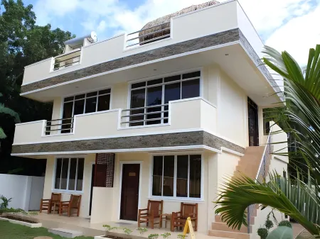 Palms Cove Resort