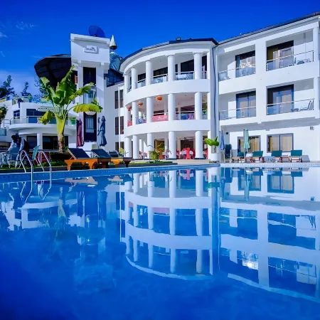 The Manor Hotel