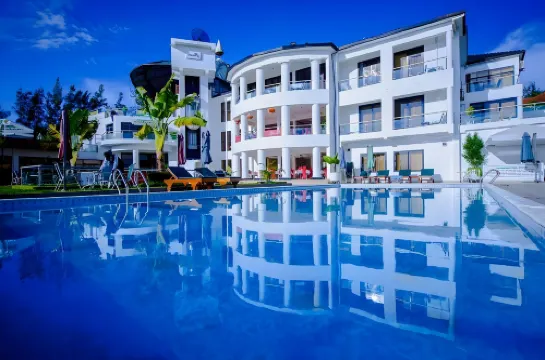 The Manor Hotel