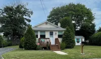 MERMAID COTTAGE - 3 MINUTE WALK TO BEACH - VERY CHARMING & CLEAN!