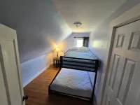 Scenic Shelburne home. Central location close to Shelburne Harbour. Hotels in Shelburne