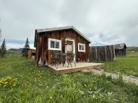 Vintage Cabin Near Steamboat with Mountain Views and Hot Tub Access