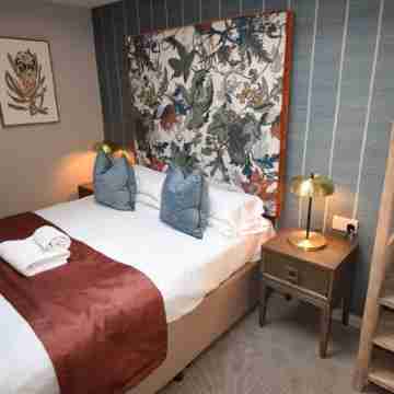 Elphinstone Hotel Rooms