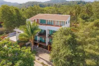 Hotel Selva Azul