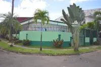 Casa 007, 10 people private Residence downtown Jaco!