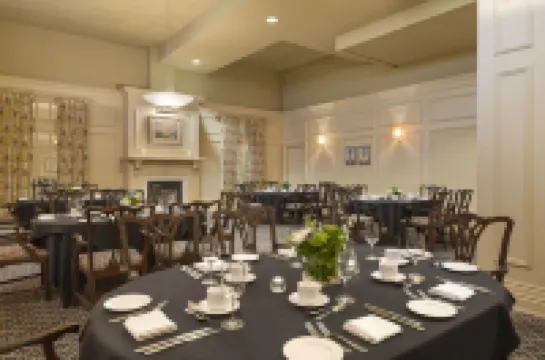 Ivey Spencer Leadership Centre Hotels in Middlesex County