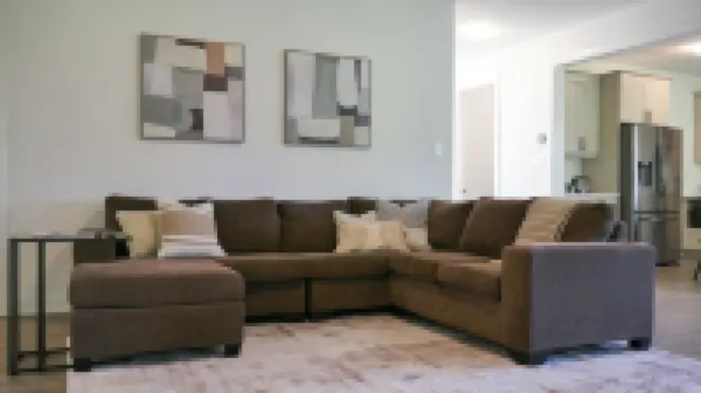 Spacious 3 Bdrm Retreat | Muskoka Room & Fireplace