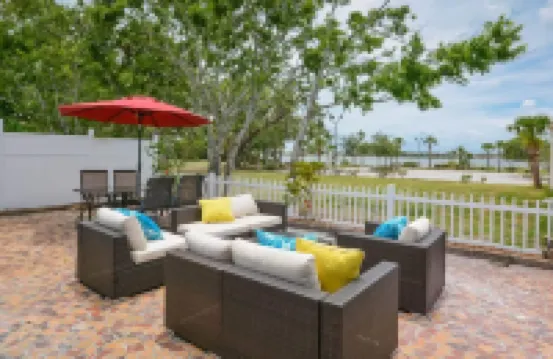 Charming Beach Bungalow with Outdoor Oasis - Serene Coastal Retreat