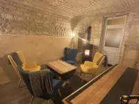 La Maison de Pierre Hotels in Chablis