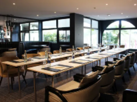 โรงแรมคอลัมบัสมอนเตคาร์โล, คูริโอคอลเลคชั่น โดย ฮิลตัน โรงแรมในโมนาโกซิตี้