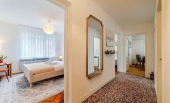 Family Friendly Apartment with Parking - Happy Rentals