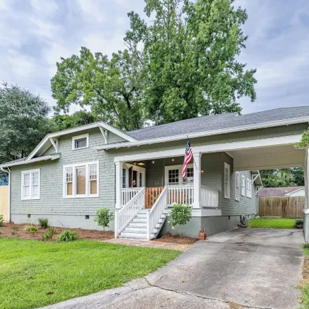 The Hansell House, your Downtown Thomasville Destination! Family + Pet Friendly!