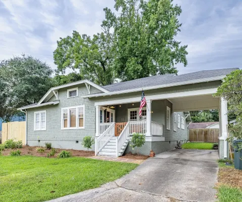 The Hansell House, your Downtown Thomasville Destination! Family + Pet Friendly!