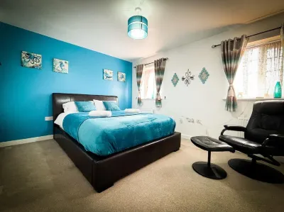 Spacious Modern Townhouse, Discounts on long stays! Hotels near Smethwick Rolfe Street Railway Station