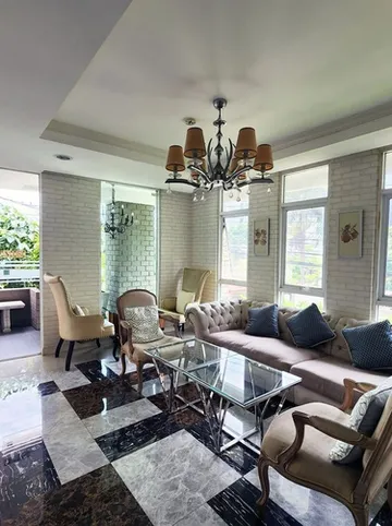 รูปภาพของ3-bedroom condo in fantastic location with AC, fitness room. Enjoy