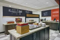 Hampton Inn & Suites Robbinsville - breakfast