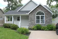Lion’s Landing - PSU getaway! Everything needed for a fun, hassle-free stay!