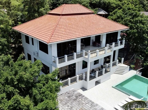 รูปภาพของPenthouse Seaview Apartment - 3 Bedroom, Sleeps up to 8