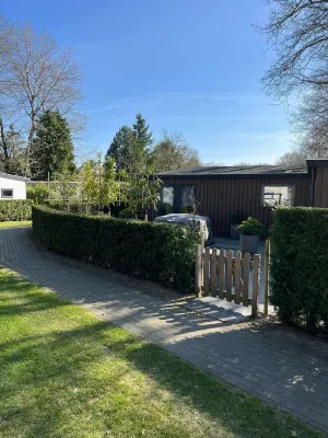 Luxury and new 4p chalet in wooded area on the edge of the Veluwe Hotels in Putten