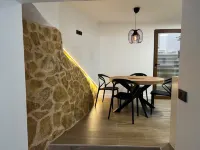 Cottage with jacuzzi and fireplace, ideal for couples. Hotels in Liétor