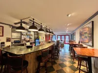 Four Columns Inn Hotels in Windham County