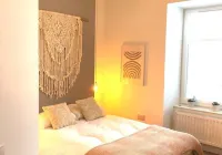 Beautiful One Bedroom Apartment with additional Sofa Bed, Arbroath centre. Hotels in 