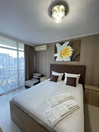 Apart hotel Gallery L SUNNY BEACH -sea ​​view Отели рядом с достопримечательностью «Аквапарк "Экшн"»