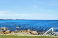 Shelter Island Spacious Getaway with Cozy Fireplace