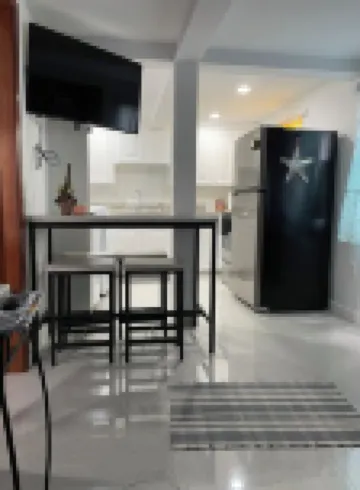 MATUK&ROSE, Cozy , 1  Bedroom , 1 BathroomUnit , complete with AC,WiFi,smart TV