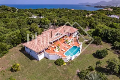 Beautiful 5 bed-rooms Villa at Terres Basses Hotels in der Nähe von Baie Nettlé