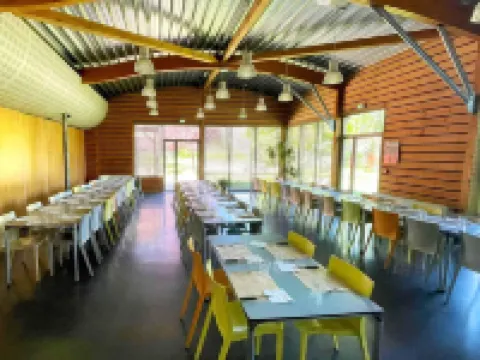 Auberge de Jeunesse HI Grenoble Hôtels à : Échirolles