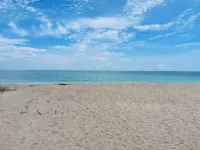 Beach front Oasis in Hutchinson Island.