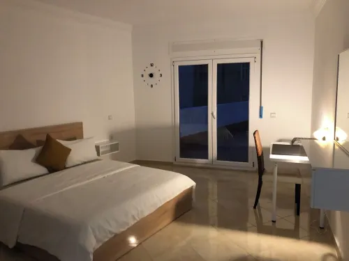 Nice apartment with terrace in the city center.