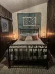 Camp Makwa 3-Bed 3-Bath Nostalgic Cabin in Harshaw