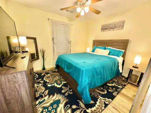 Charming 2-bedroom unit centrally located near the heart of downtown Greensboro