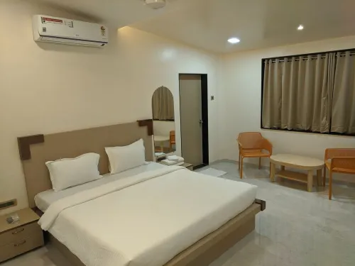 Raaj Villa The Perfect Home Stay Hotels in Igatpuri