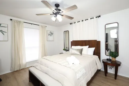 Charming 2-bedroom home in amazing Sherman