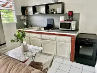 Charmant F2 EN Campagne Hotels in Les Abymes