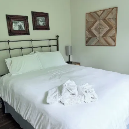 Voted #1 Home on Beech, Loft, Views, Hot Tub, Pets, Private, 2 Beds, & Firepit