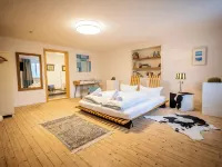 Modern farmhouse for 10 people Hotels in Nesselwang