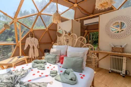 Dome with Jacuzzi 15 min from Disneyland Paris