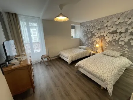 House F3-6 beds-7 persons- Ô meublé de Pithiviers