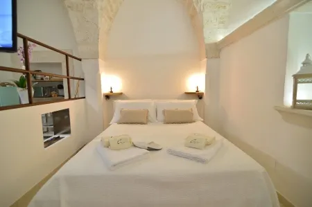 Civico 60 Apartments - Ceglie Messapica Отели в г. Челье-Мессапика