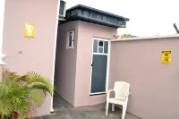 "Cozy & Modern One-Bedroom Apartment - Your Urban Retreat Awaits Hotels in Ojokoro