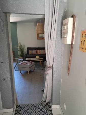 Apartment located in condominium camping, river access, park... train le Mastrou Отели рядом с достопримечательностью «Le Jardin d'Eden»