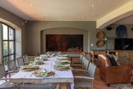 Pointers Villa with views of the vineyards, ocean and breathtaking sunrises