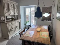 Cosy and quirky 2bedrooms close to river, water sports, cafes. Hôtels à : L'Isle-Jourdain